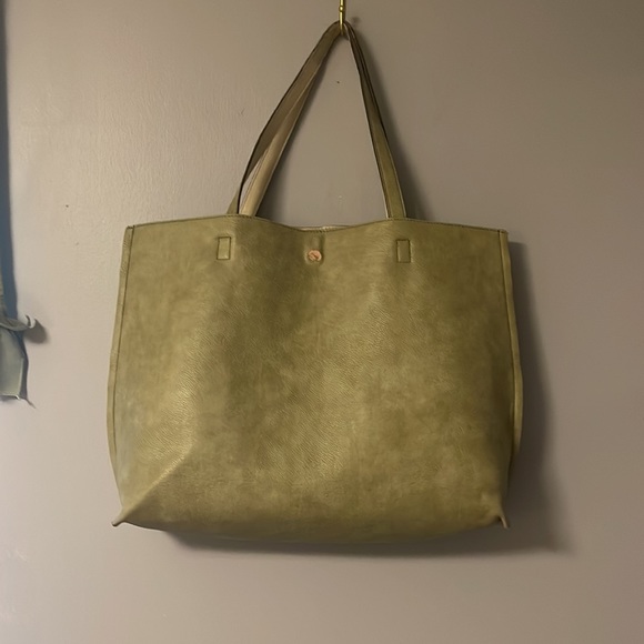 Sage Green Vegan Leather Bag Large - Picture 4 of 10